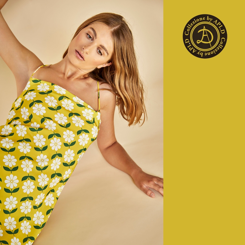 CA0281 SS22 YELLOW LINEAR FLORAL DETAIL
